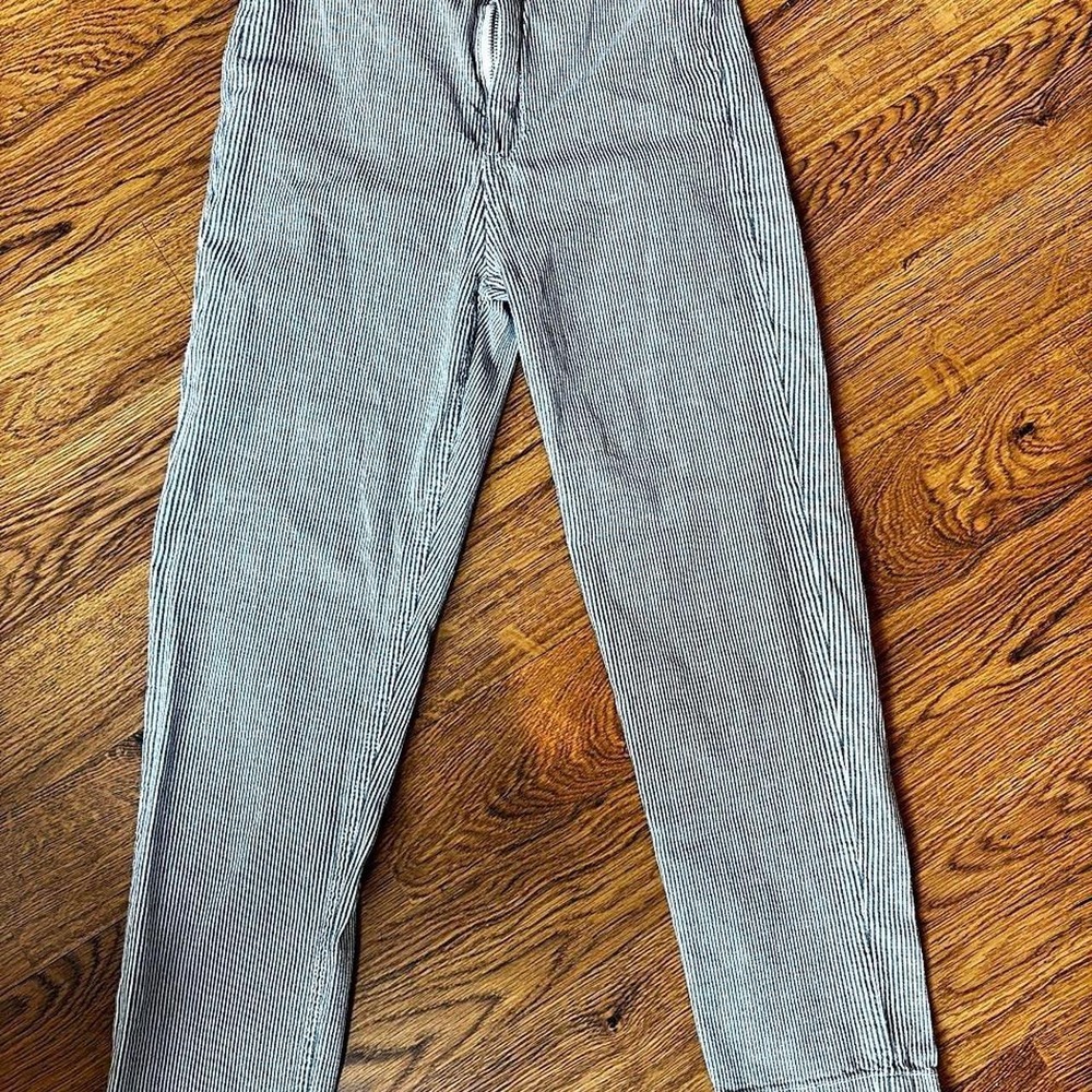 Brandy Melville Preppy Striped Seersucker High Waist Straight Leg Pants